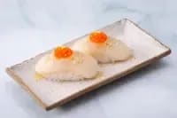 Niguiri de Peixe Branco com Ovas